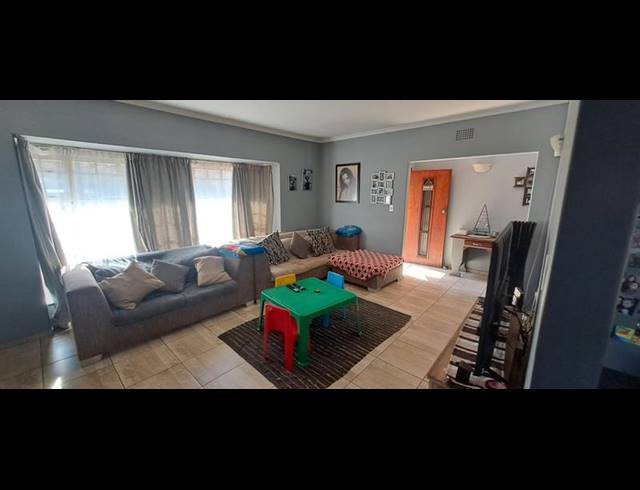 3 BEDROOM HOUSE FOR SALE IN PARKRAND